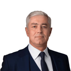 
					<strong data-align-it="true">Усахов Айдемир <nobr>Магомед-Расулович</nobr></strong>